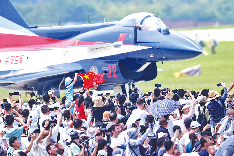 看直接日逼的长春航空展迎来首个公众日